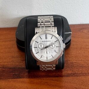 Burberry Chronograph Heritage BU1372 Silver Watch vintage